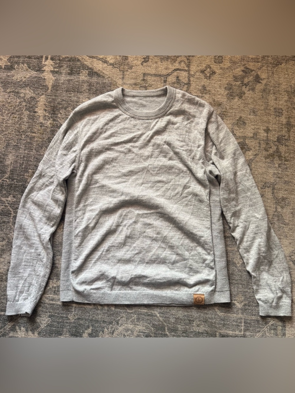 Paka Apparel lightweight crew alpaca sweater in light gray - Picture 2 of 6